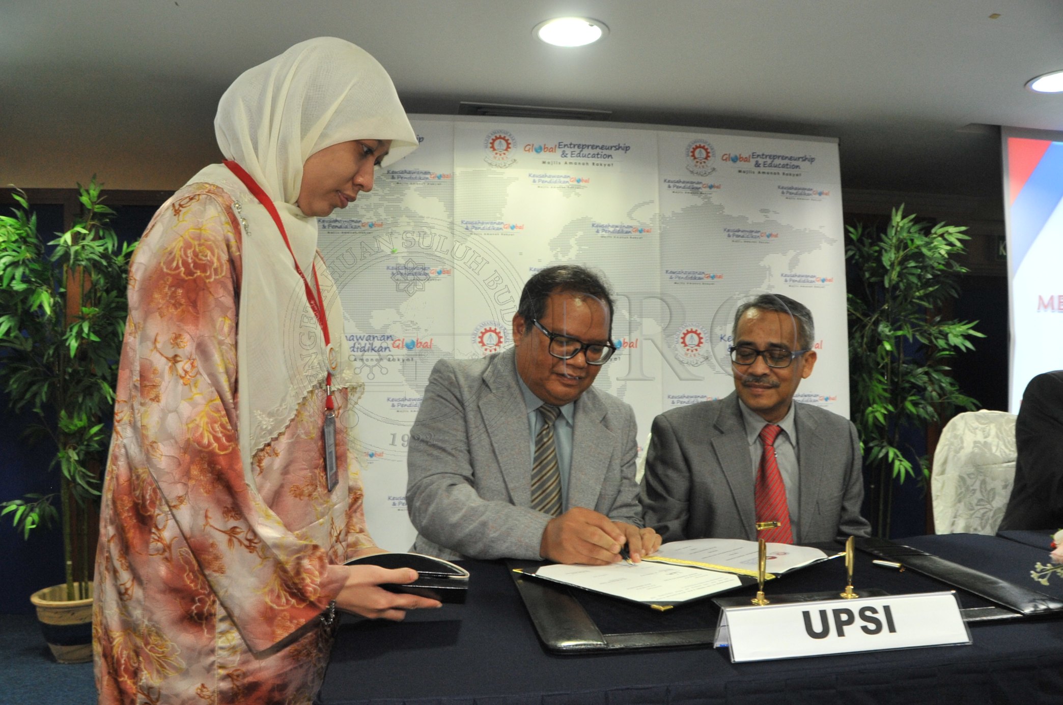 PRO 14 37 MARA PRO 4736